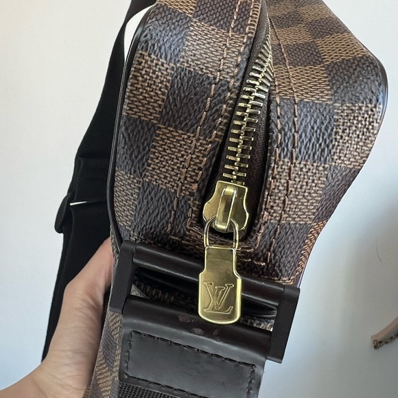 Louis Vuitton Damier square cross body in excellent condition! - Picture 8 of 11